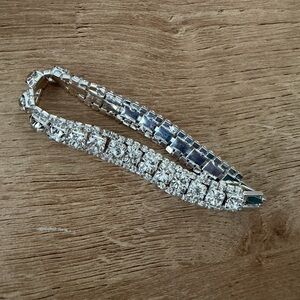 Elegant Silver and Crystal Bracelet